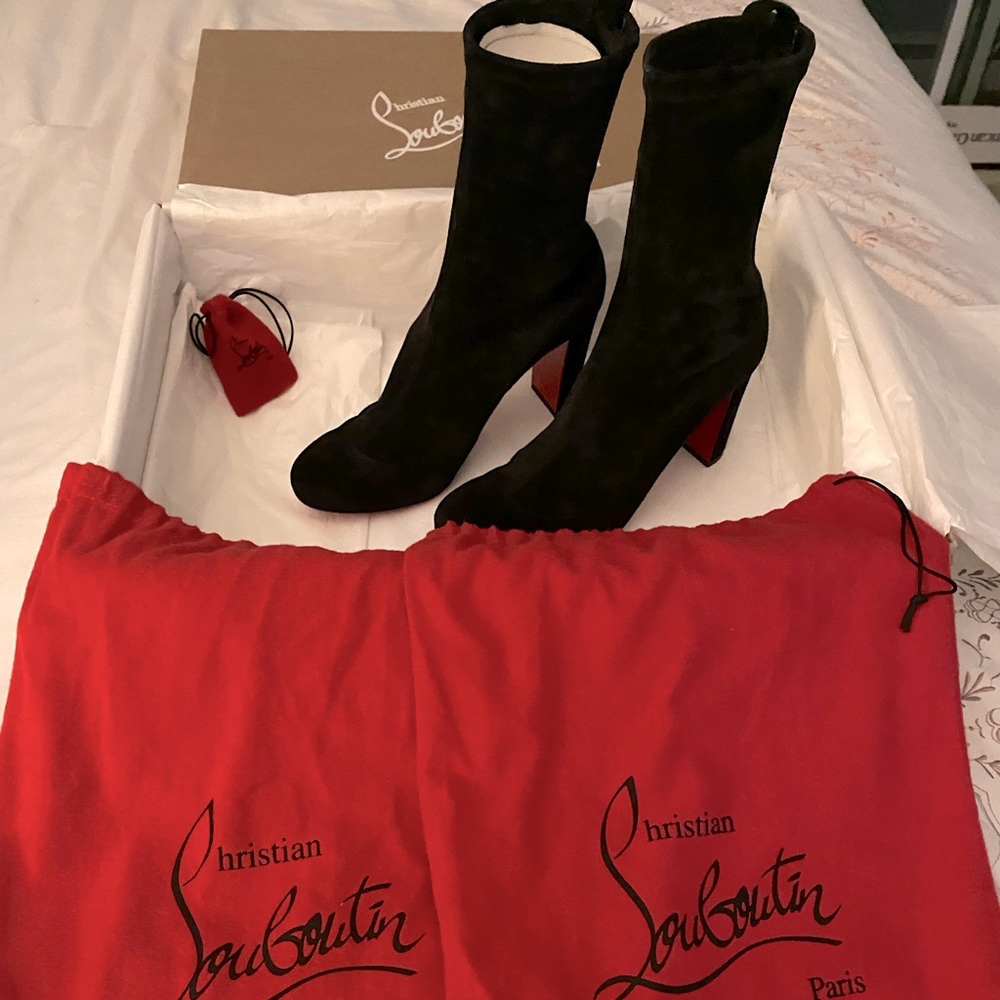 Christian Loubutin Gena Bootie 85 velours stretch black